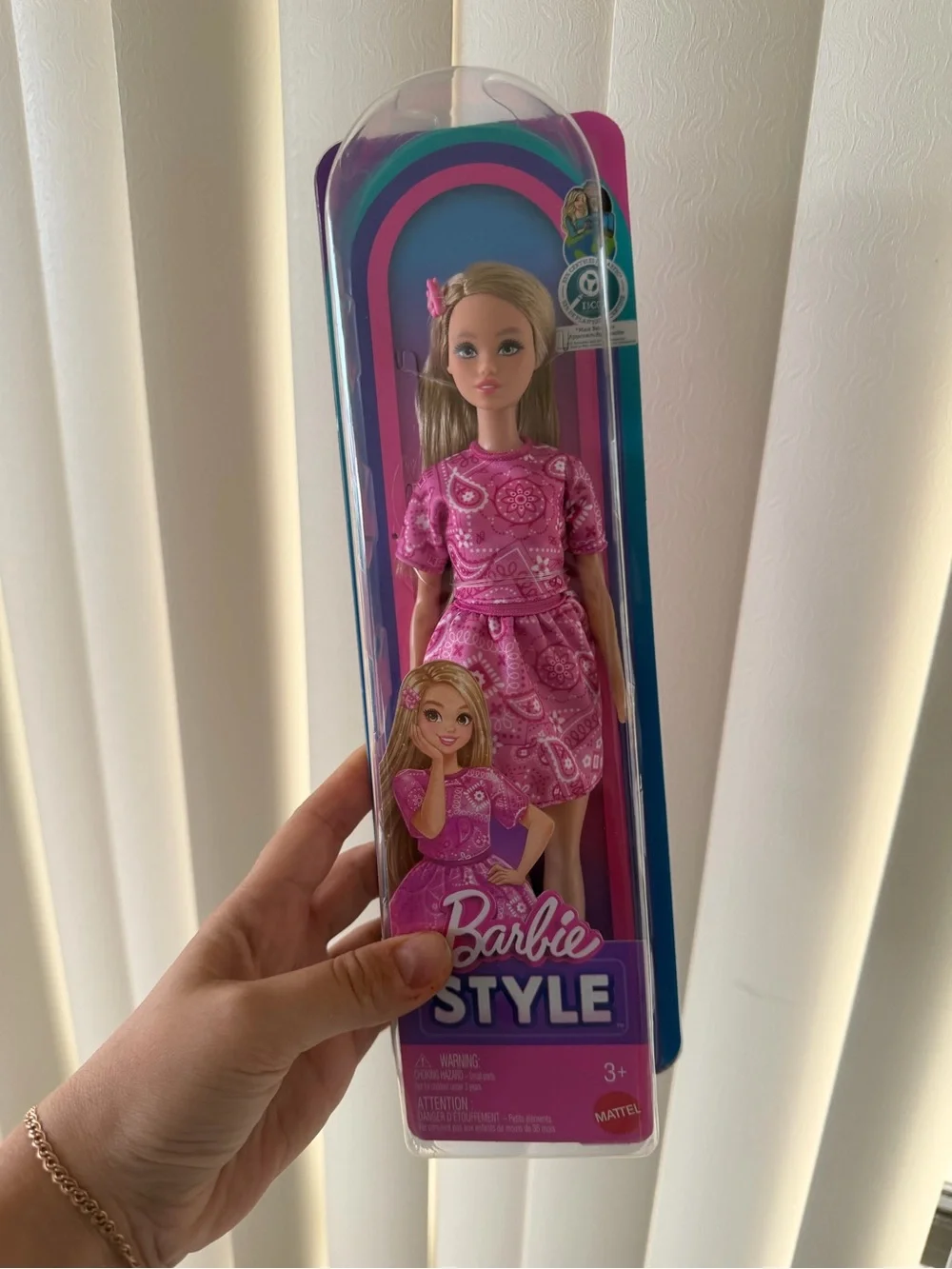 Barbie doll odile Fashion Doll in Paisley Dress - Kids Toy
